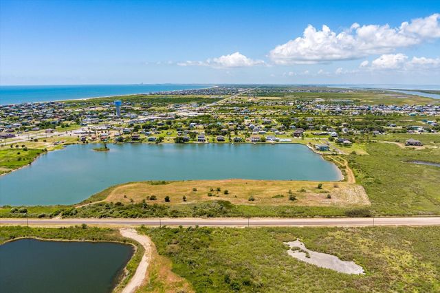 1105 Bobs Road, Crystal Beach, TX 77650