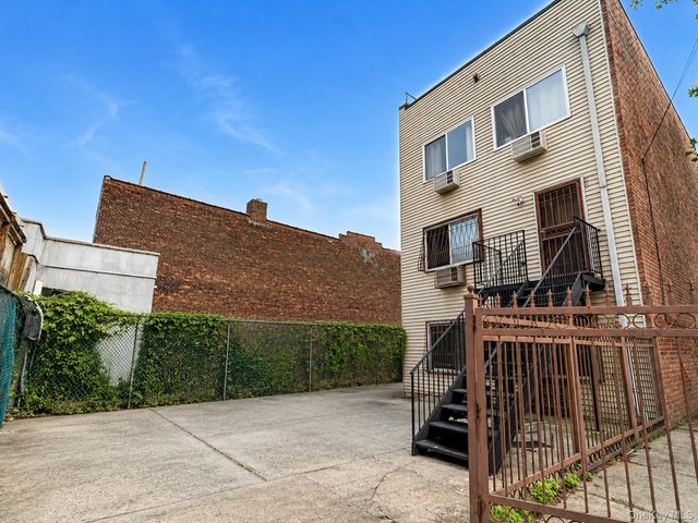 143 Newport Street, Brooklyn, NY 11212