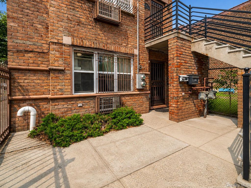 143 Newport Street, Brooklyn, NY 11212 — photo 3