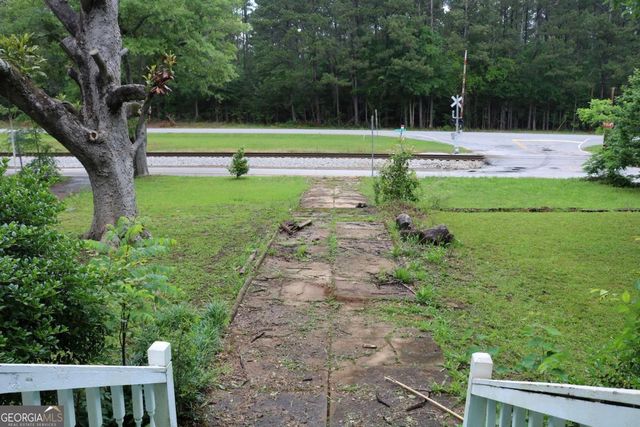 88 Railroad Avenue, Carlton, GA 30627