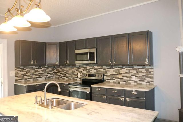 88 Railroad Avenue, Carlton, GA 30627