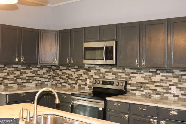 88 Railroad Avenue, Carlton, GA 30627