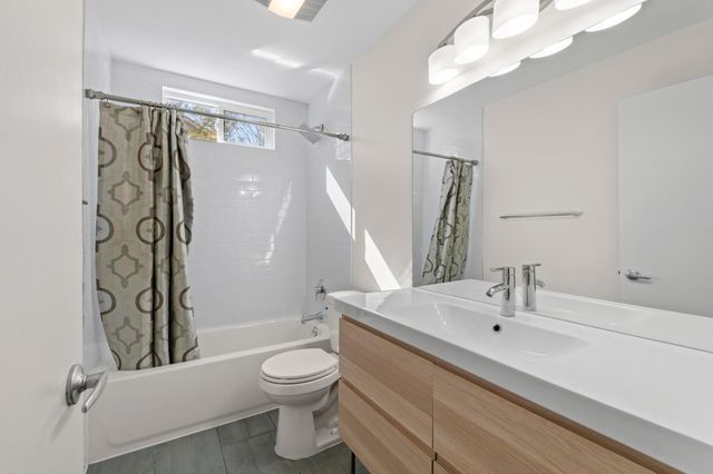 1245 Spyglass DR B, Austin, TX 78746