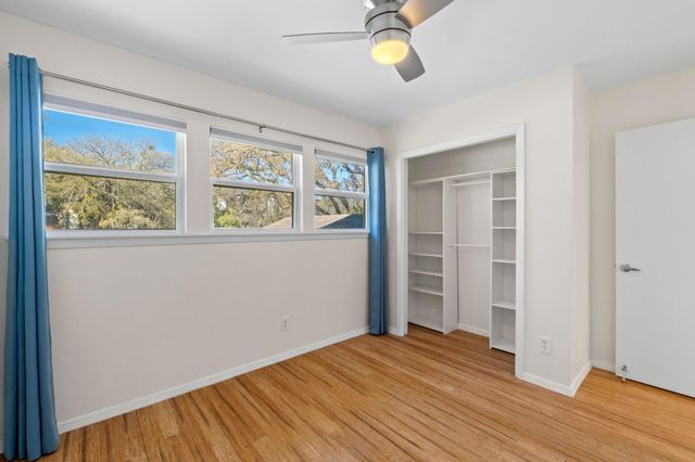 1245 Spyglass DR B, Austin, TX 78746