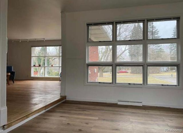 3443 Nichols Road, Auburn Hills, MI 48326
