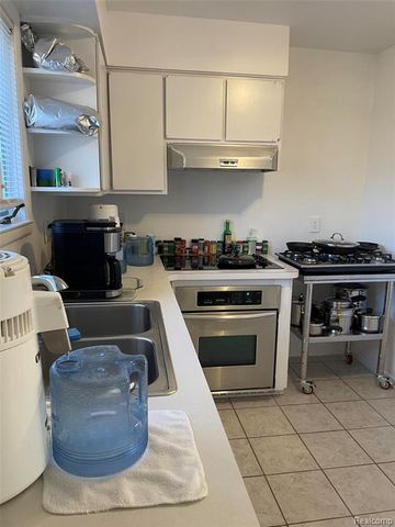 3443 Nichols Road, Auburn Hills, MI 48326