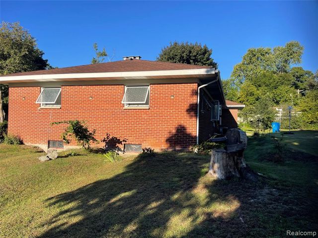 3443 Nichols Road, Auburn Hills, MI 48326
