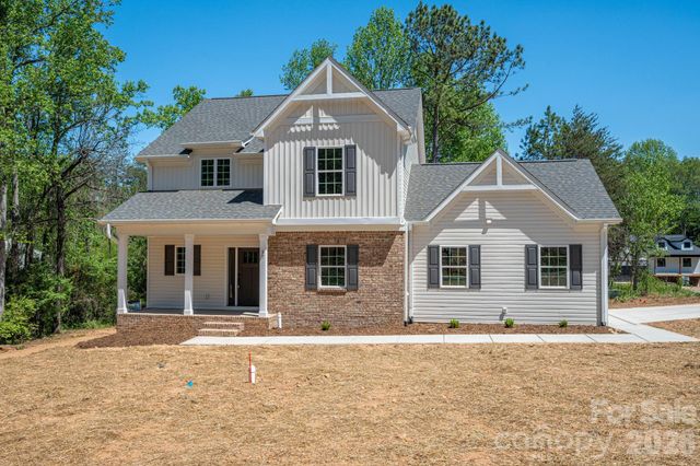 17 Tennyson Drive, Taylorsville, NC 28681
