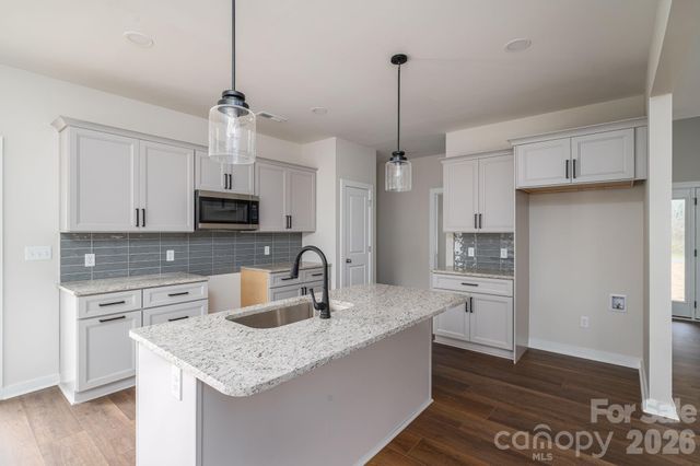 17 Tennyson Drive, Taylorsville, NC 28681