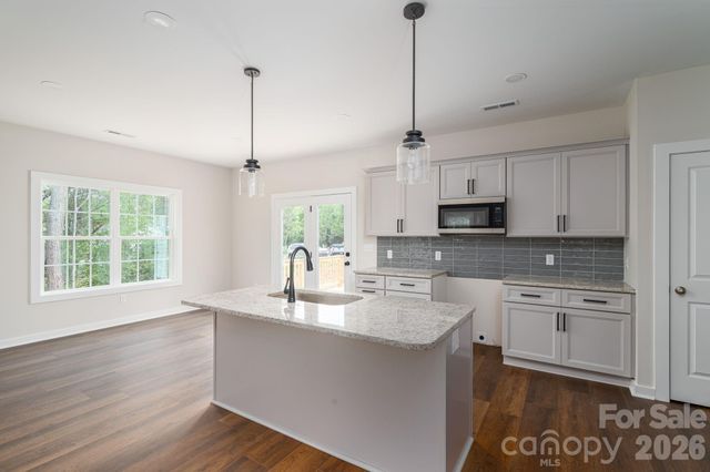 17 Tennyson Drive, Taylorsville, NC 28681