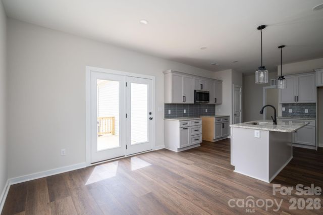 17 Tennyson Drive, Taylorsville, NC 28681