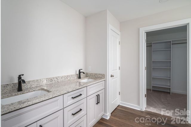 17 Tennyson Drive, Taylorsville, NC 28681