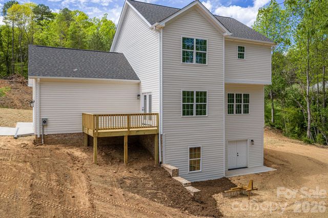 17 Tennyson Drive, Taylorsville, NC 28681