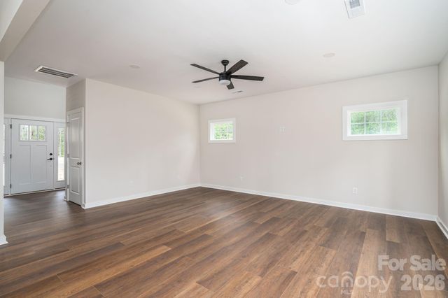 17 Tennyson Drive, Taylorsville, NC 28681
