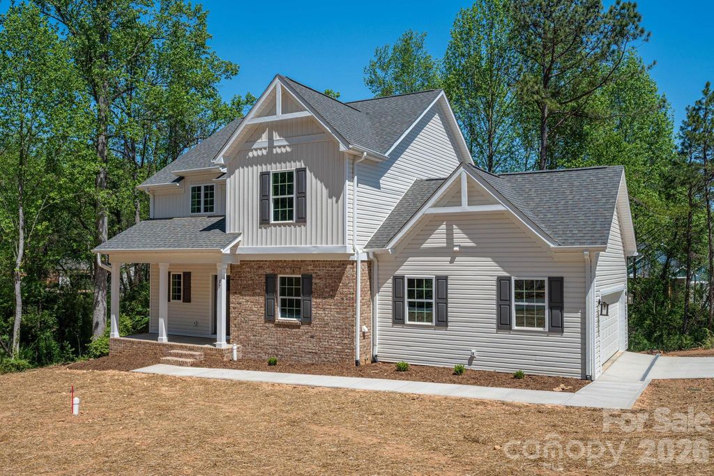 17 Tennyson Drive, Taylorsville, NC 28681