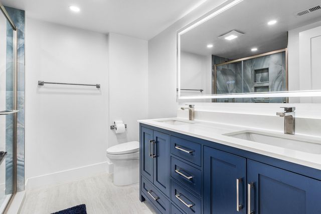 27 Stratford Ln Lane W C, Boynton Beach, FL 33436