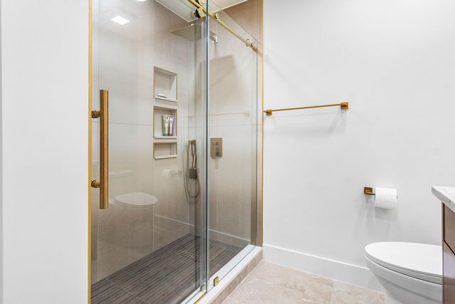 27 Stratford Ln Lane W C, Boynton Beach, FL 33436