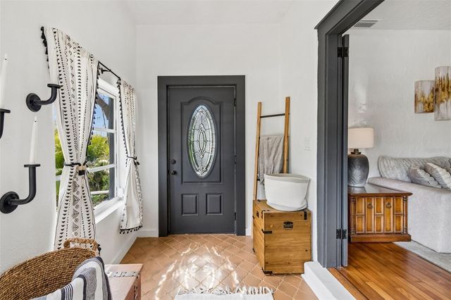 2835 18TH AVENUE N, St Petersburg, FL 33713