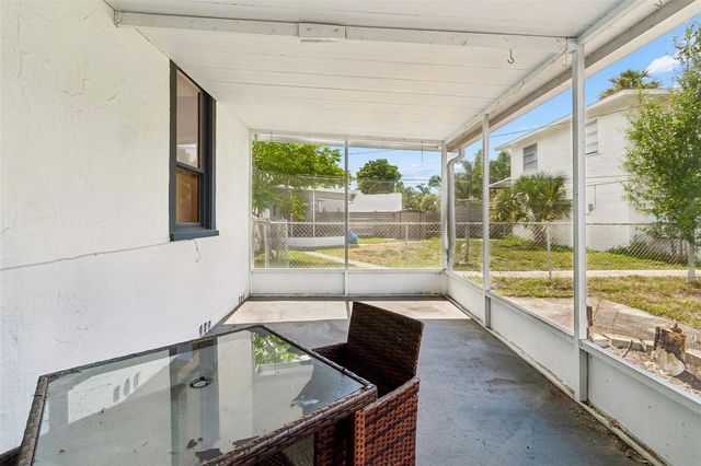 2835 18TH AVENUE N, St Petersburg, FL 33713