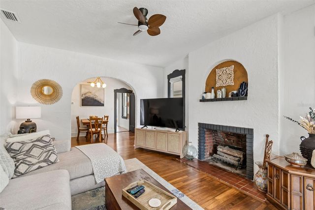 2835 18TH AVENUE N, St Petersburg, FL 33713