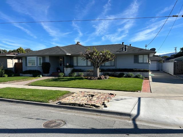 22 San Juan Drive, Salinas, CA 93901