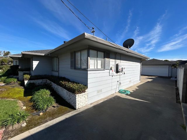 22 San Juan Drive, Salinas, CA 93901