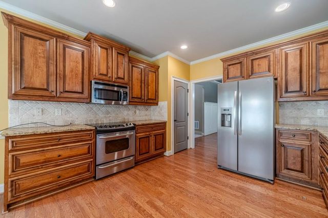 997 Spanish Moss Trail, Loganville, GA 30052