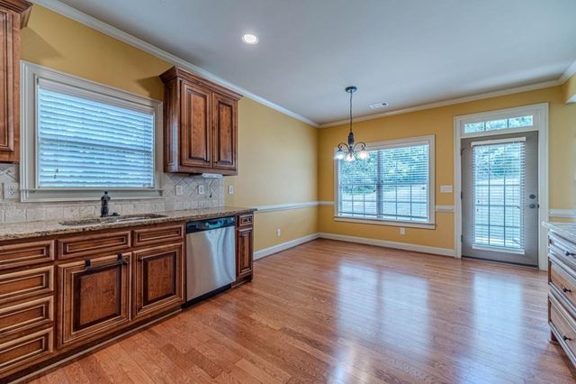 997 Spanish Moss Trail, Loganville, GA 30052
