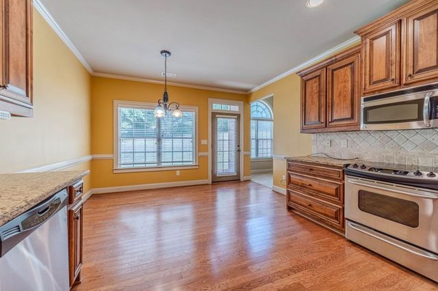 997 Spanish Moss Trail, Loganville, GA 30052