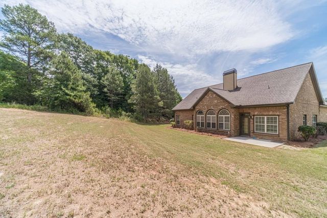 997 Spanish Moss Trail, Loganville, GA 30052