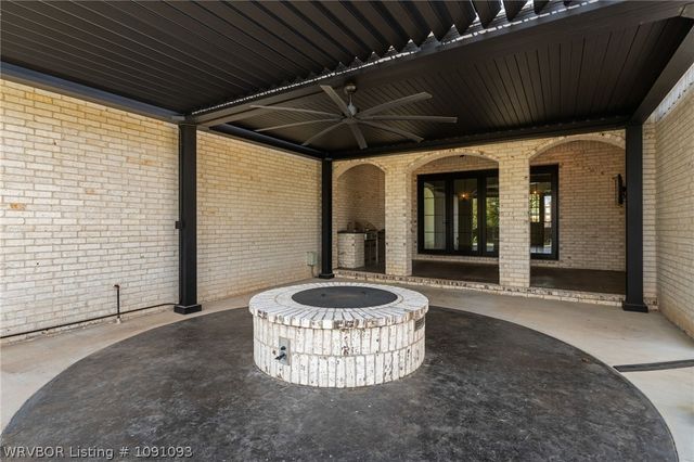 8400 Donnington Court, Fort Smith, AR 72916
