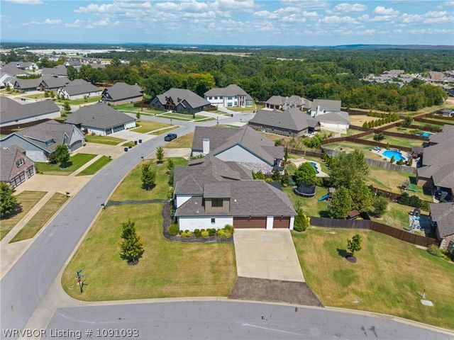 8400 Donnington Court, Fort Smith, AR 72916