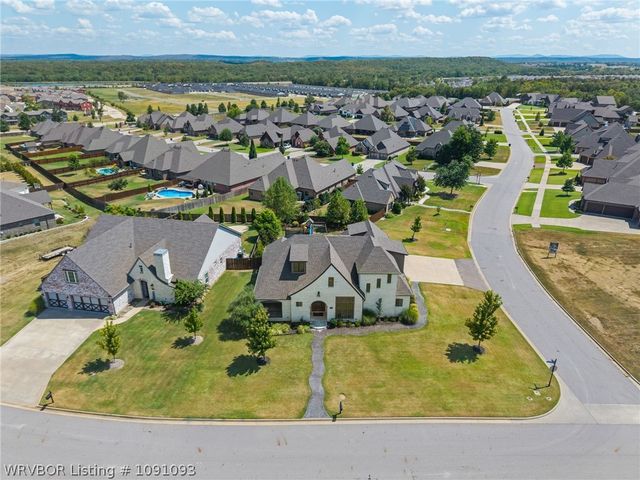 8400 Donnington Court, Fort Smith, AR 72916