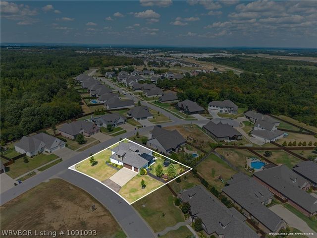 8400 Donnington Court, Fort Smith, AR 72916