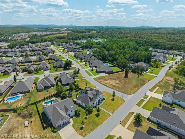 8400 Donnington Court, Fort Smith, AR 72916