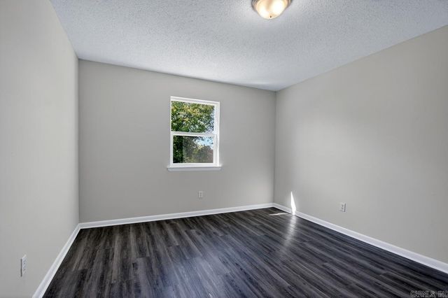 5500 McMurtrey Drive, North Little Rock, AR 72118