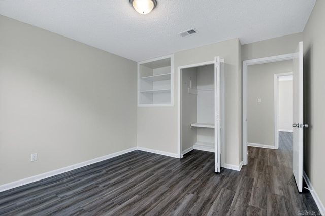 5500 McMurtrey Drive, North Little Rock, AR 72118