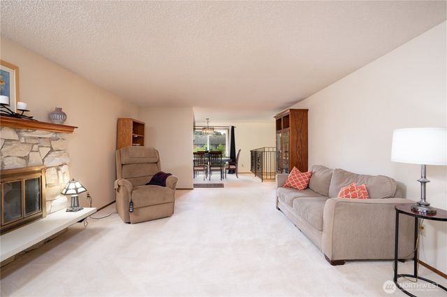 10802 99th Street SW, Tacoma, WA 98498