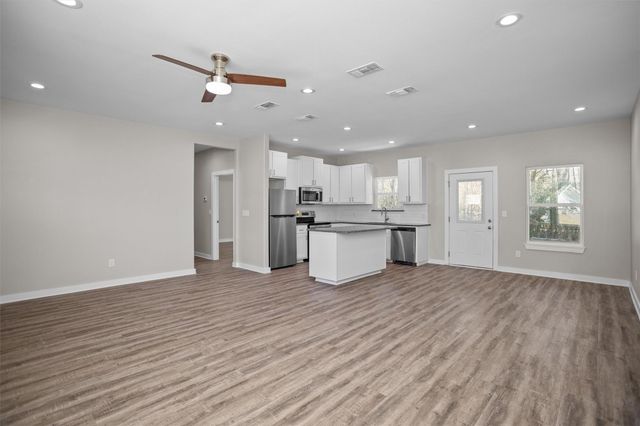 181 Dena Kay Dr, Lufkin, TX 75904