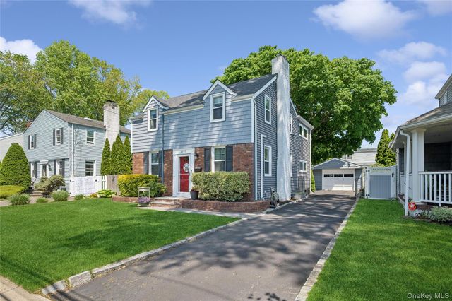 2197 Pine Street, Wantagh, NY 11793