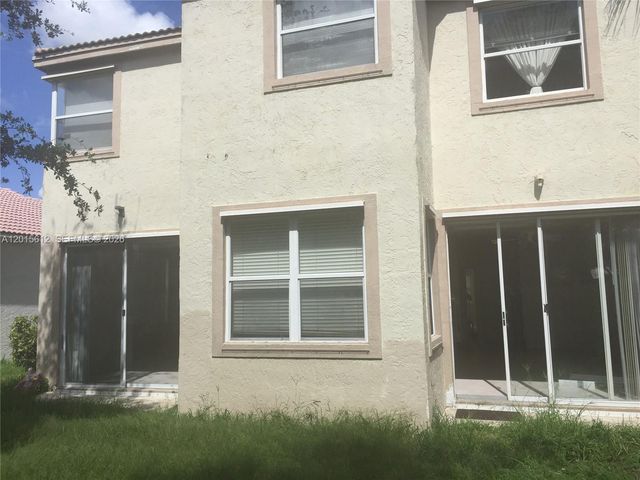 15964 NW 12th Ct, Pembroke Pines, FL 33028