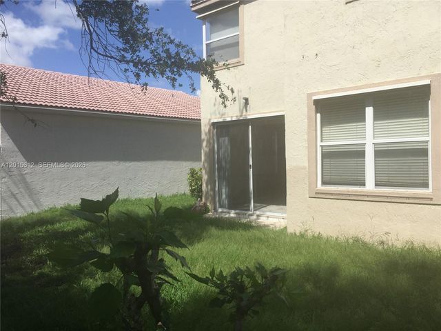 15964 NW 12th Ct, Pembroke Pines, FL 33028