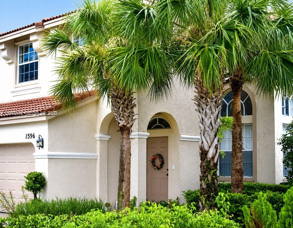15964 NW 12th Ct, Pembroke Pines, FL 33028