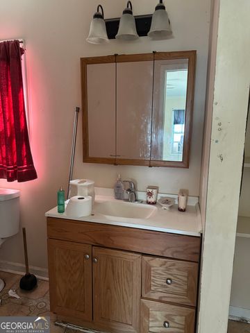 548 N Hill Street, Griffin, GA 30223