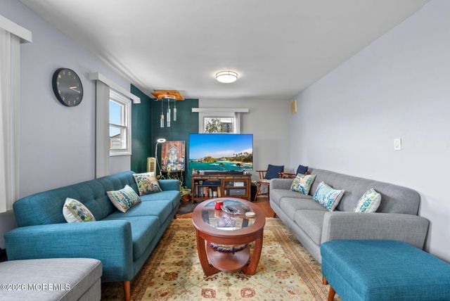 5 W Arthur Place, Iselin, NJ 08830