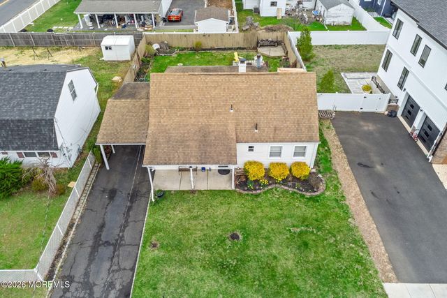 5 W Arthur Place, Iselin, NJ 08830