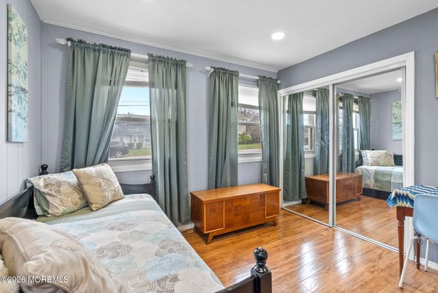 5 W Arthur Place, Iselin, NJ 08830