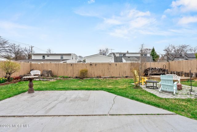 5 W Arthur Place, Iselin, NJ 08830