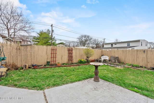 5 W Arthur Place, Iselin, NJ 08830