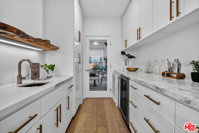 3457 Primera Avenue, Los Angeles, CA 90068